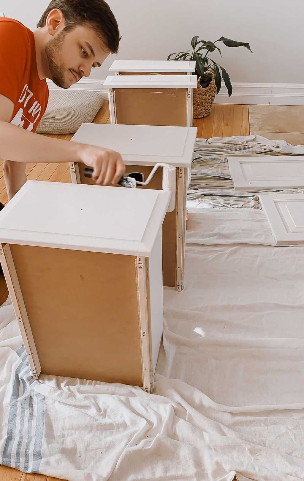 painting the cabinet drawers